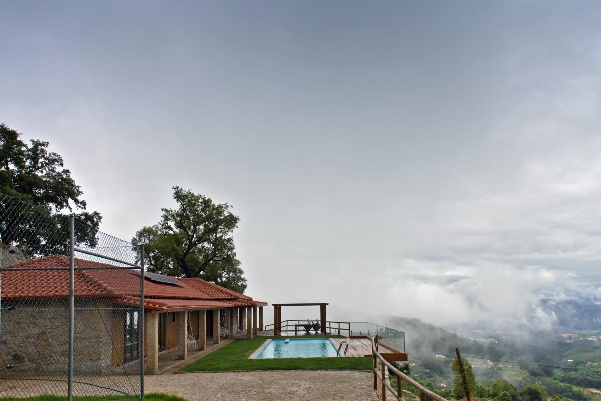 Villa Casa Do Sobreiro Casas De Basto Celorico De Basto Esterno foto