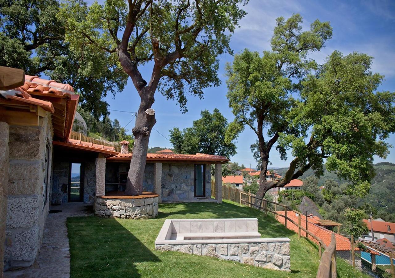 Villa Casa Do Sobreiro Casas De Basto Celorico De Basto Esterno foto